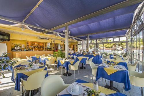 Hotel Minerva Lignano Sabbiadoro Dış mekan fotoğraf