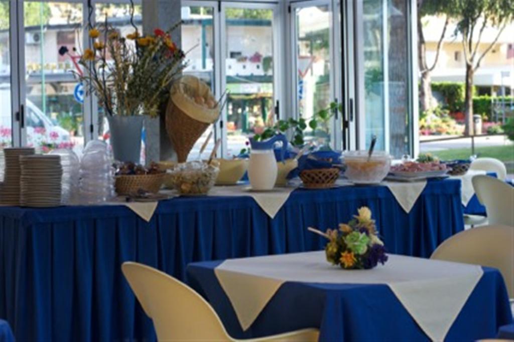 Hotel Minerva Lignano Sabbiadoro Dış mekan fotoğraf